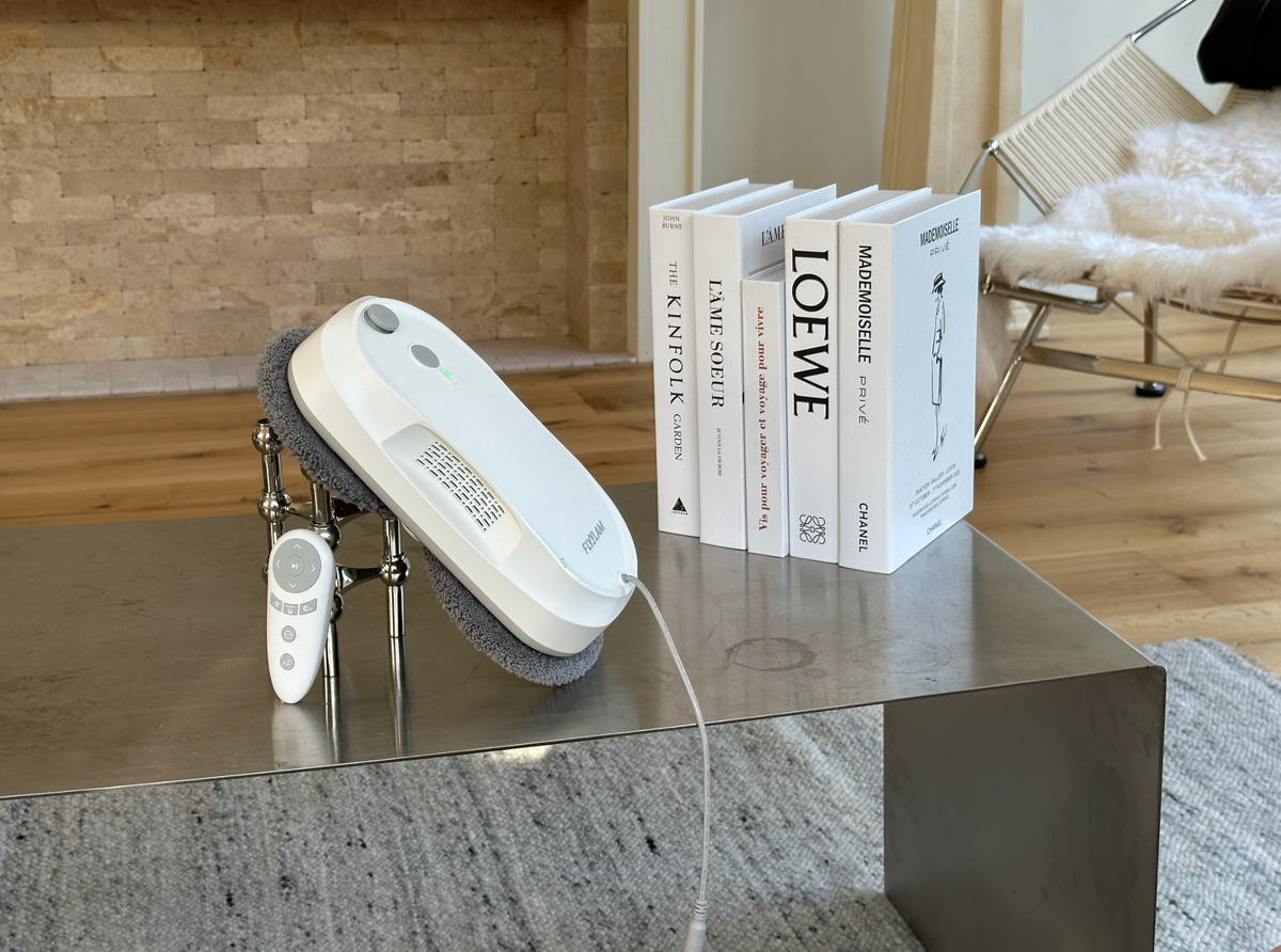 FLYYLAM S8 window cleaning robot
