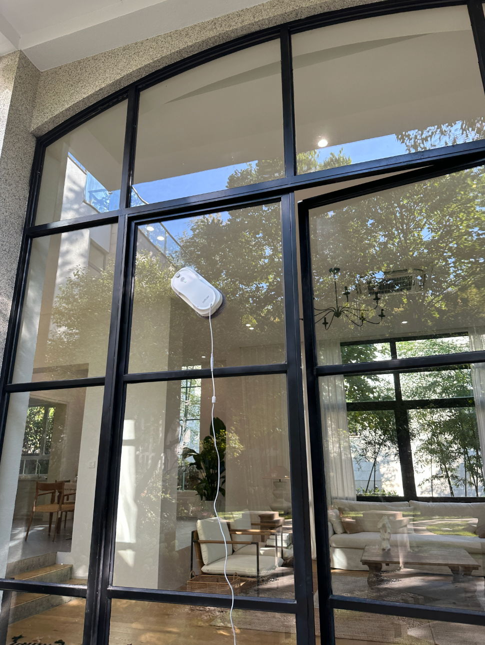 FLYYLAM S8 window cleaning robot